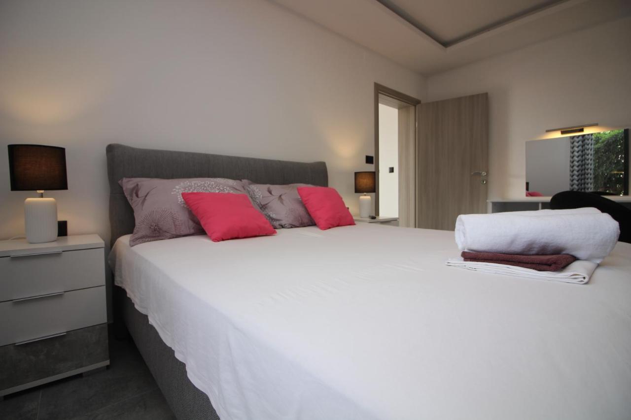 Apartments Toni Primošten Kültér fotó